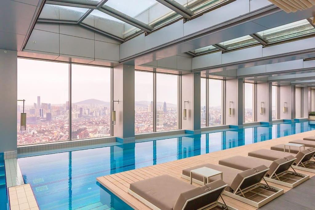 Emaar, Dinner At 102M With A View Of The Bosphorus イスタンブール エクステリア 写真